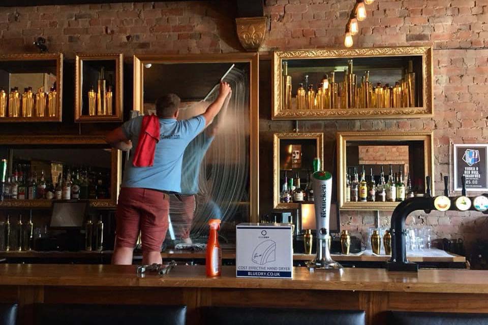 Pub mirror cleaning